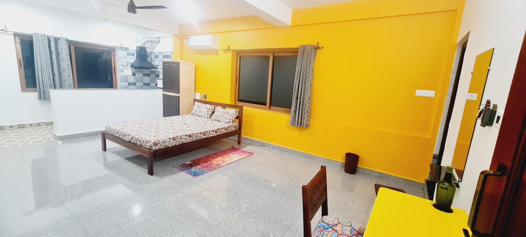 Happy Moon Homestay Aldona Exterior photo