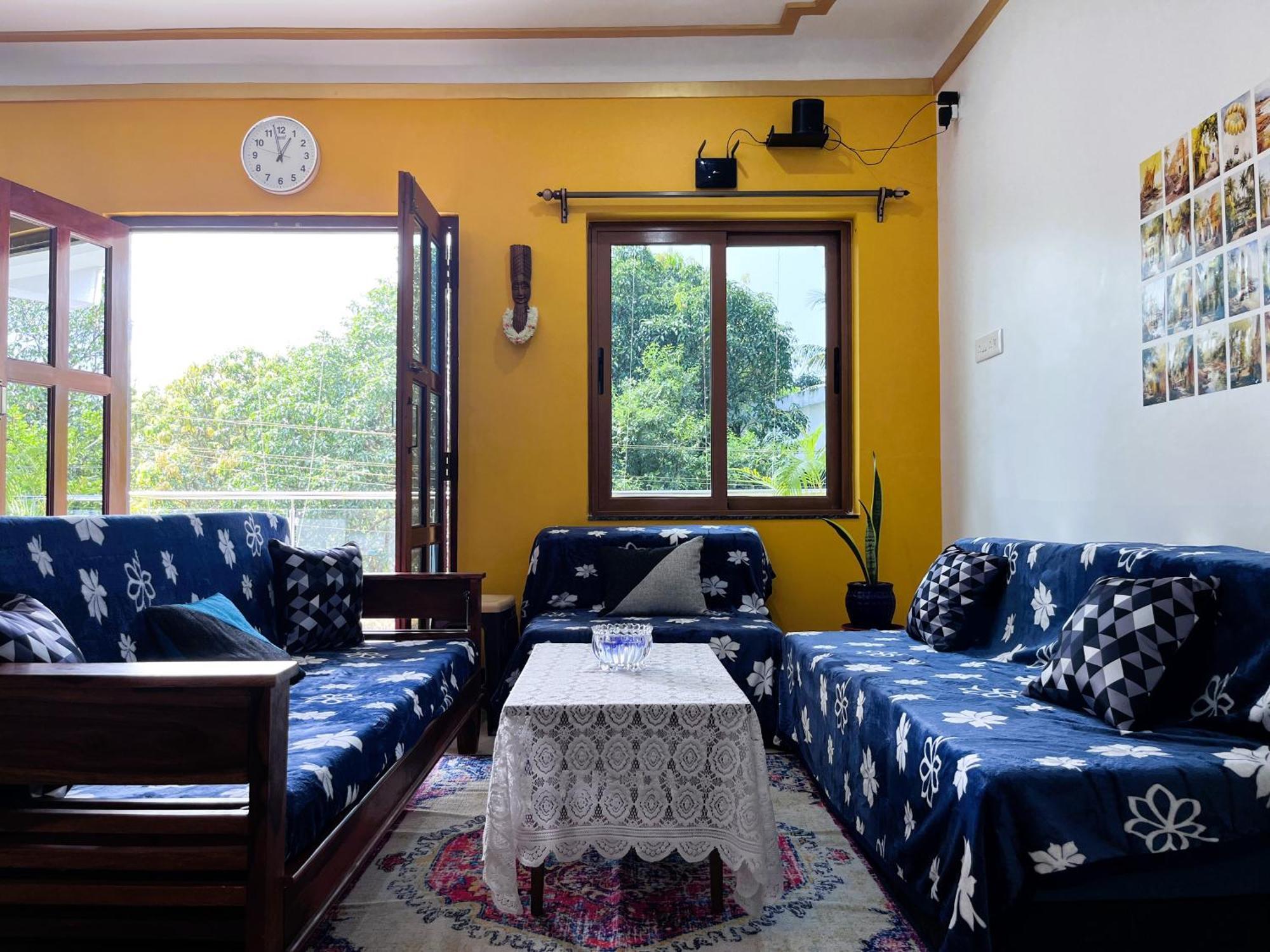Happy Moon Homestay Aldona Exterior photo